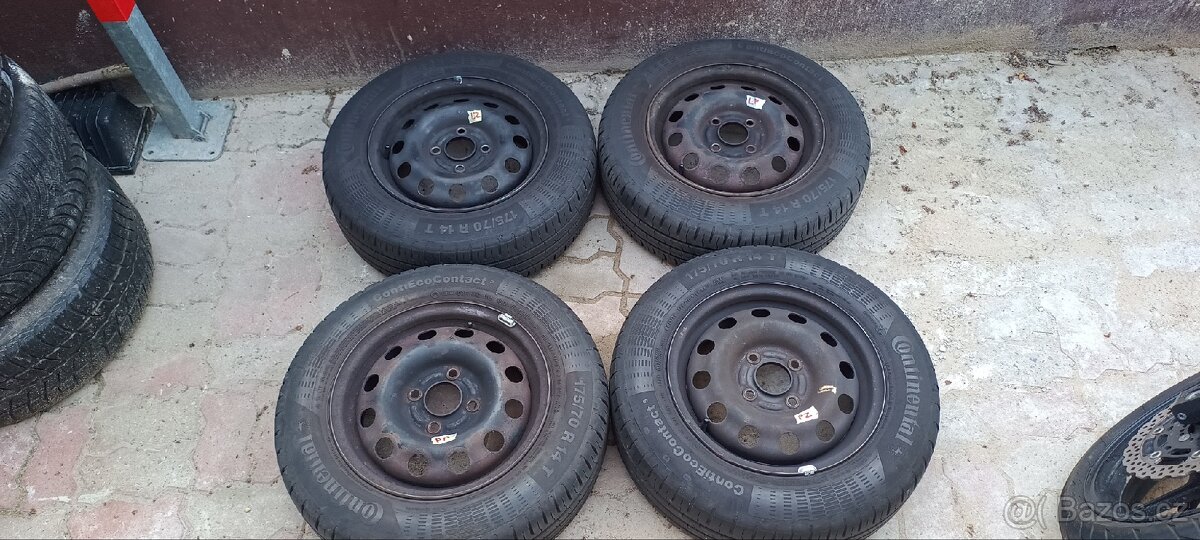 Kompletní letní sada kol s ráfky na Ford Focus MK1 4x108