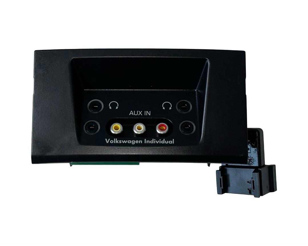 Panel připojení zvuku 3C0035722 VW Passat B6 r.v. 2007