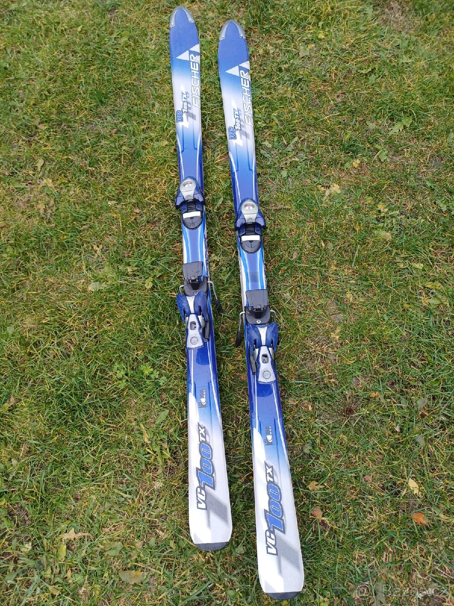 Sjezdové carvingové  lyže Fischer délka 158