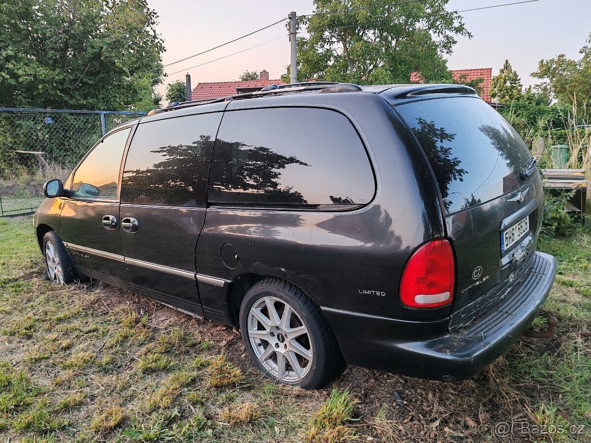Chrysler Grand Voyager 3.8 Town Country Limited LPG
