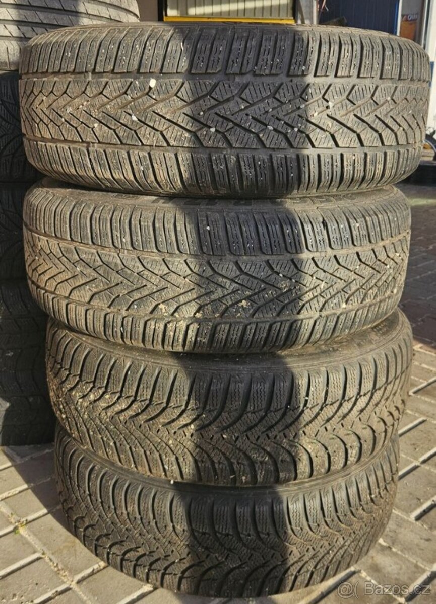 Zimní Pneu 215/60/R17