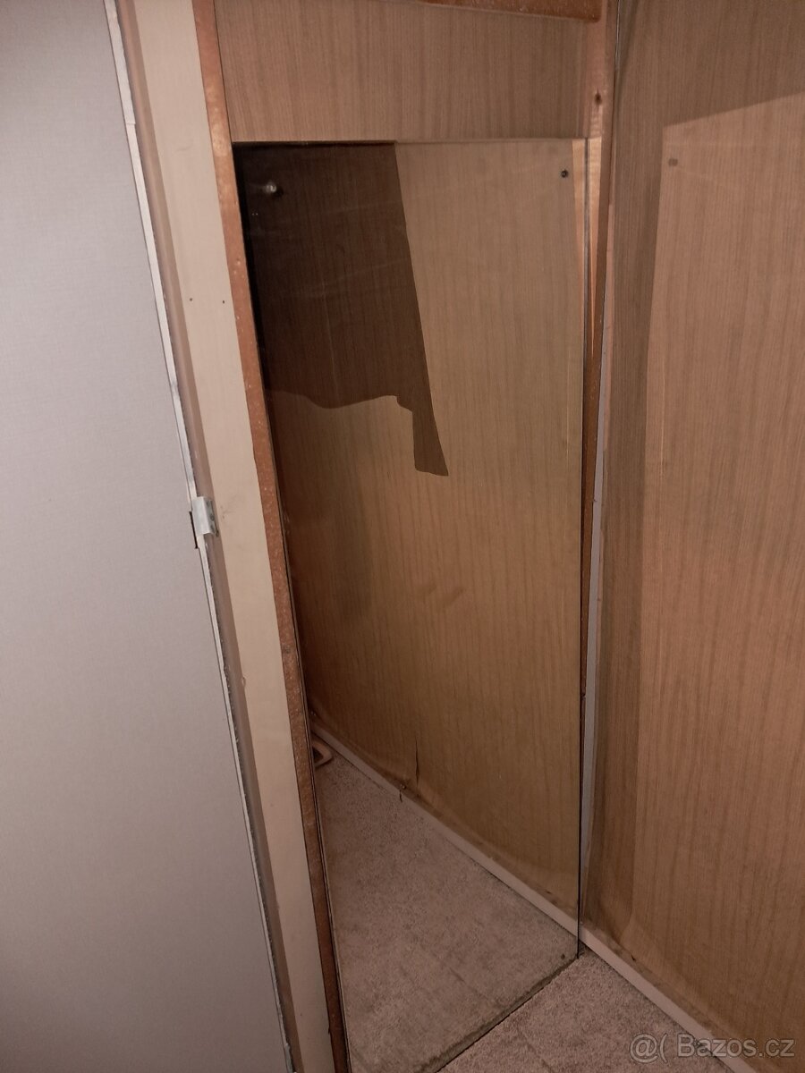 LEVNĚ KRÁSNÉ Velké zrcadlo