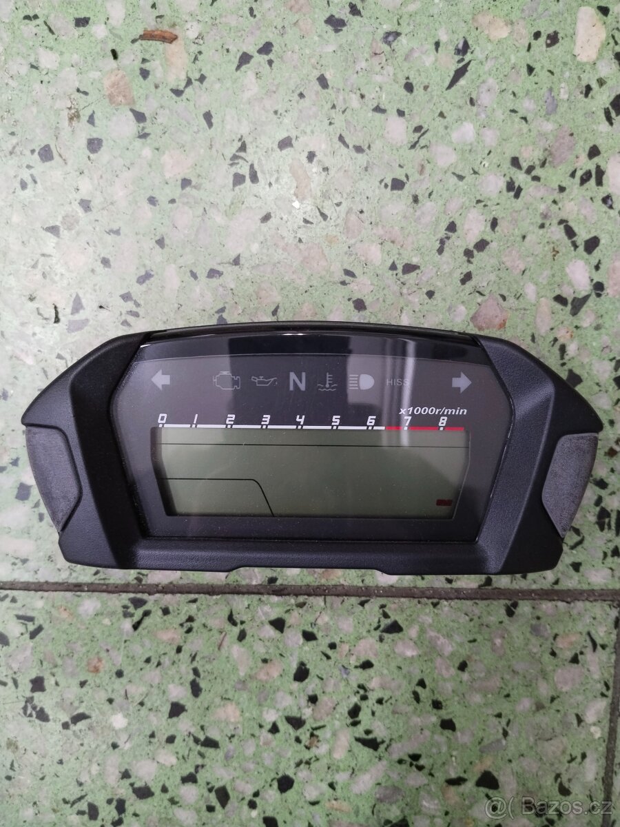 Úplně nové budíky s 0 km na Honda NC 700 X,S