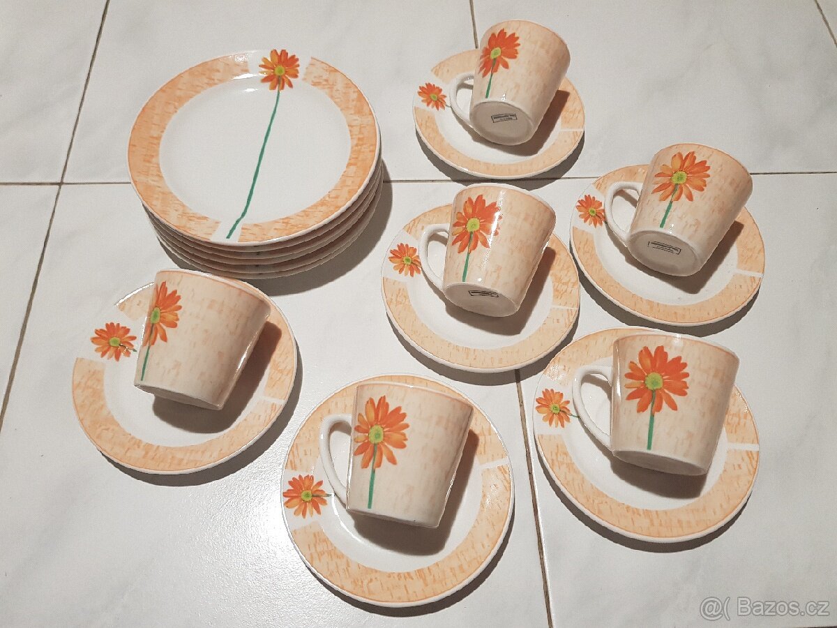 Porcelánová sada hrnečků s podšálky 18 ks