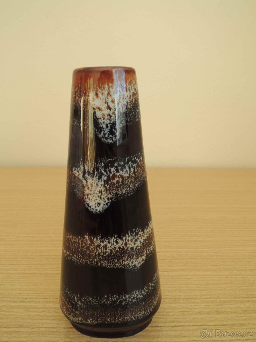 Keramická vázička