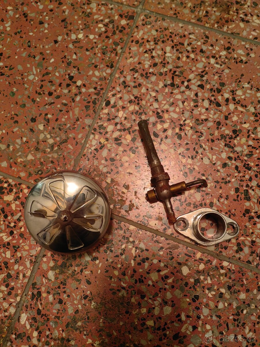 Jawa perak filtr a kohout