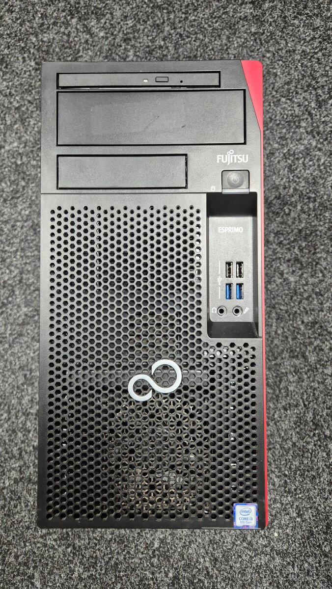 PC Fujitsu Esprimo P558/CPU-i3-8100/RAM-8GB/SSD-250GB/WIN11