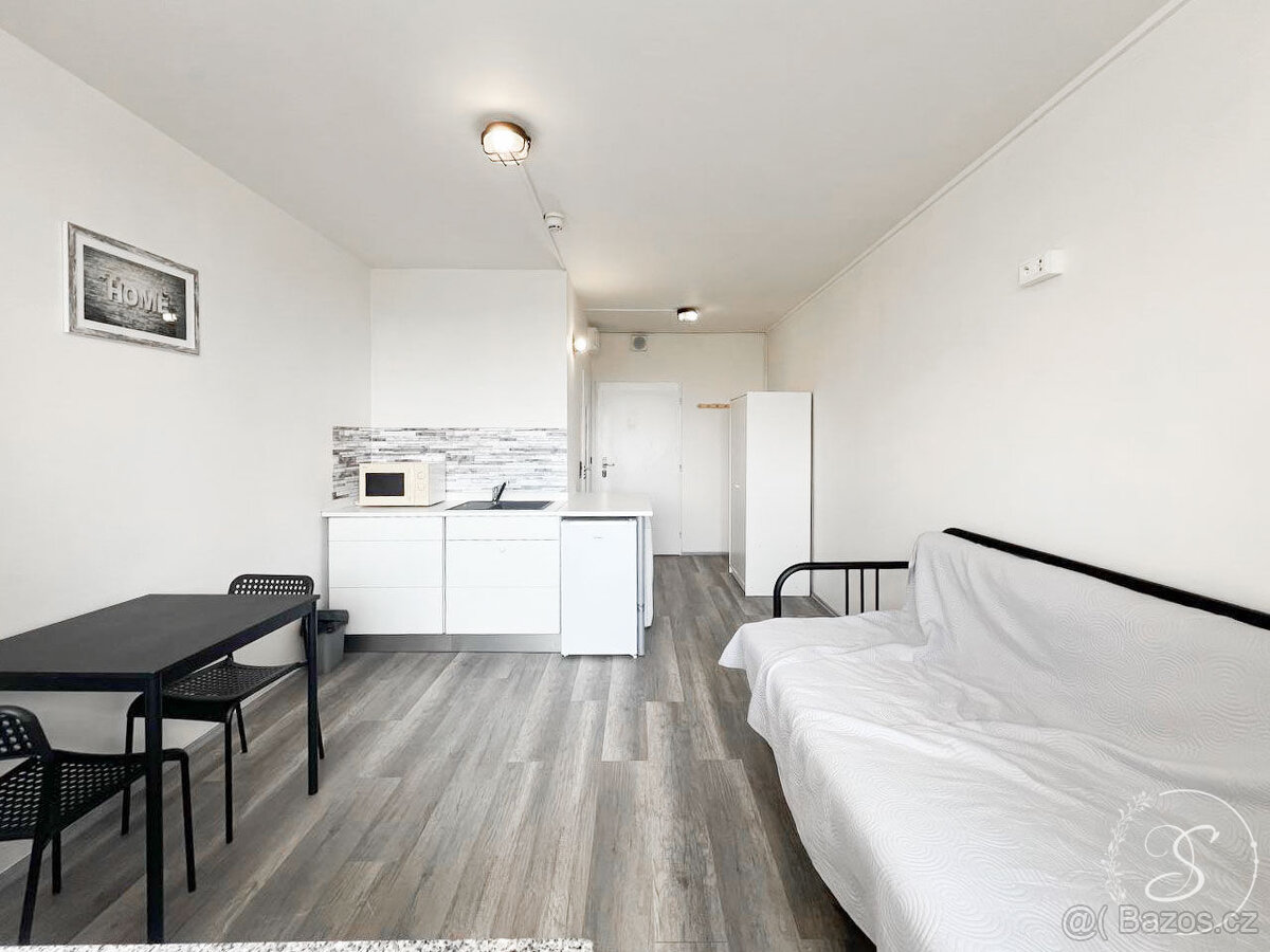 Pronájem bytu 1+kk, 25 m2, Praha