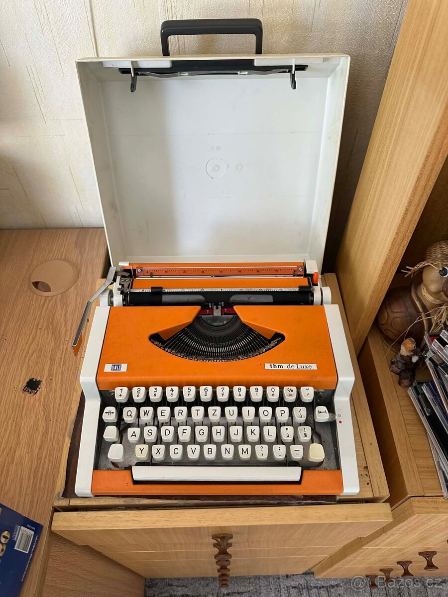 Vintage oranžový psací stroj Unis Tbm De Luxe - Pracovní psa