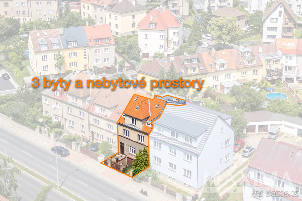 Dům 6 a více o ploše 390 m2 - Praha, Kobylisy