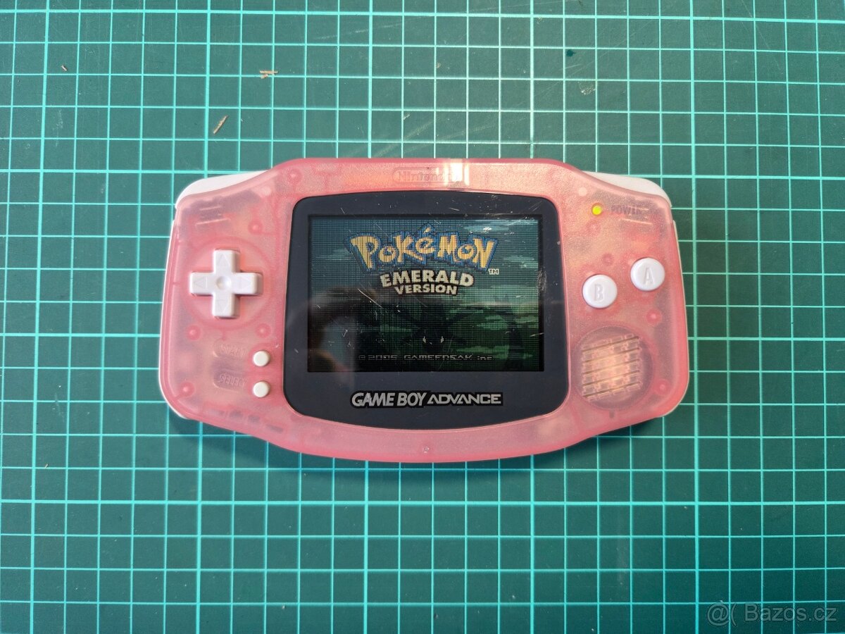 Nintendo Gameboy Advance + Pokemon Emerald