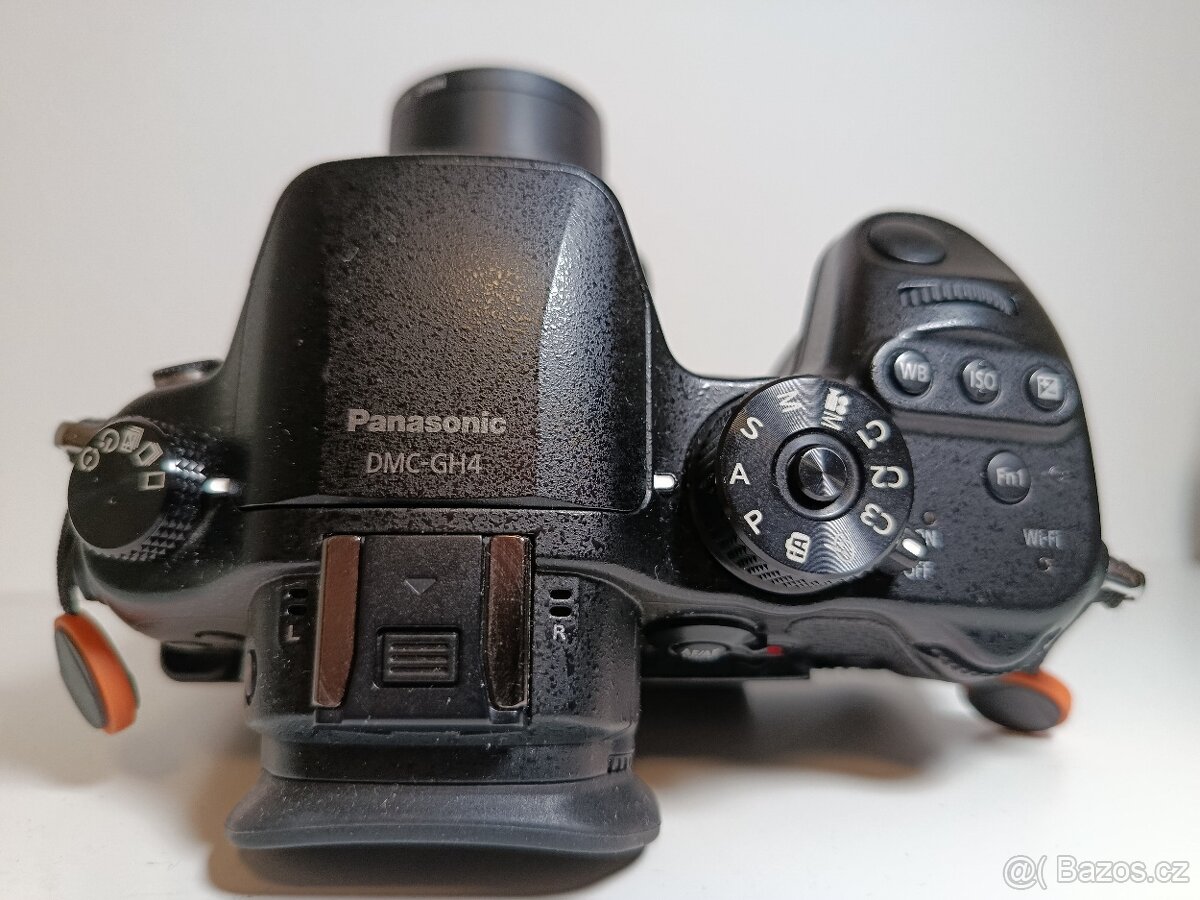 Panasonic GH4 (pouze tělo)