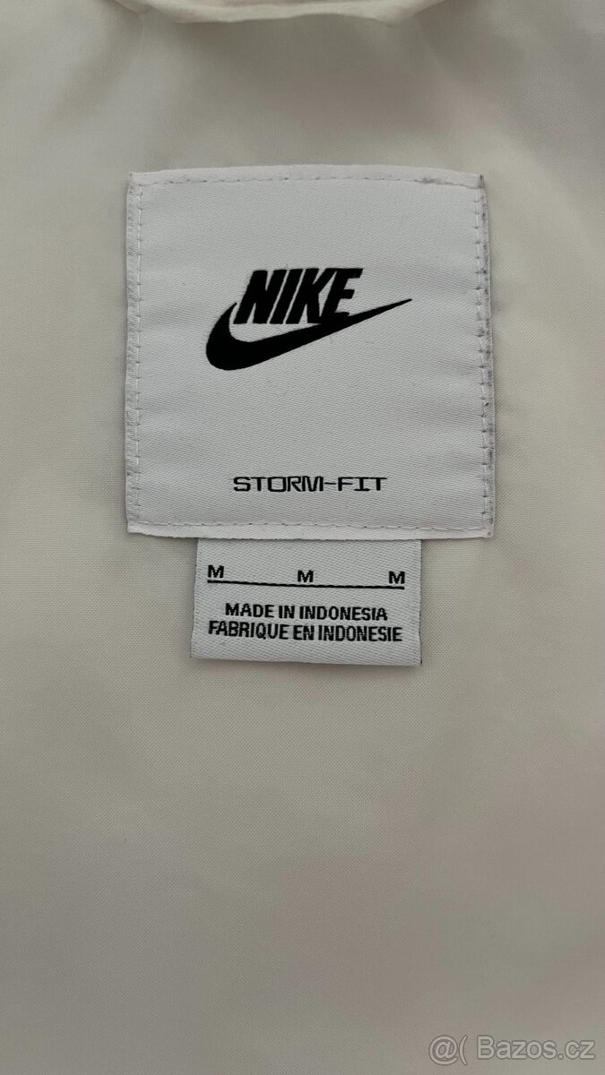 Zimní péřová dámská bunda NIKE