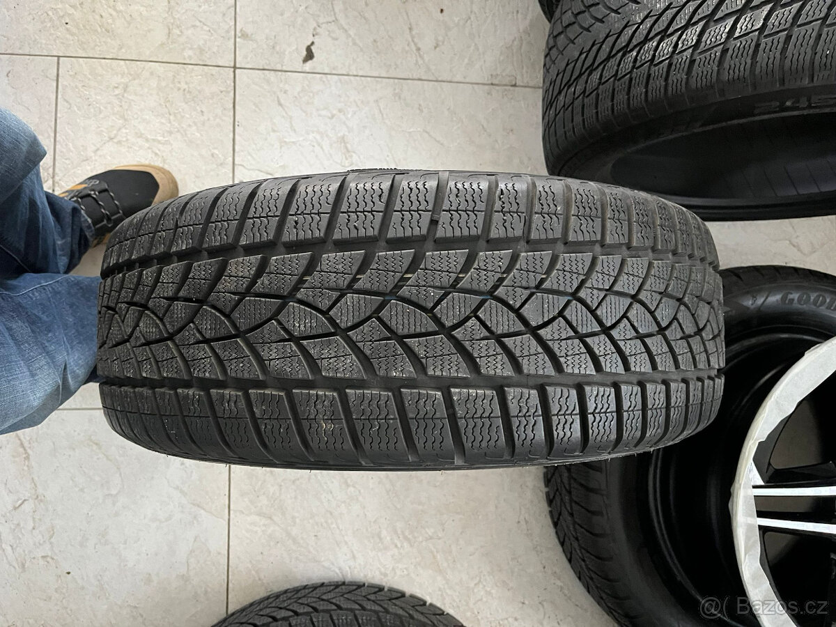 Goodyear UltraGrip Performance+ SUV 235/55 R18 104H XL