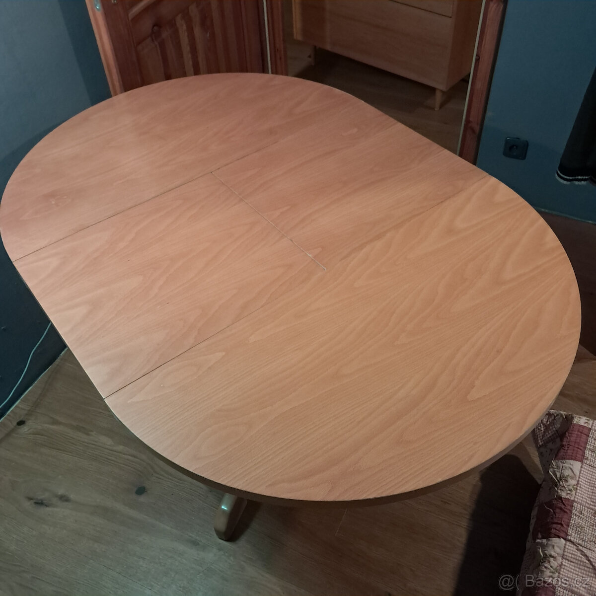 Jidelni stul - rozkladaci