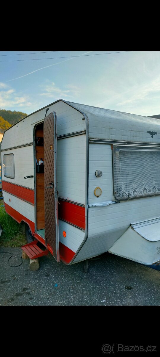 Karavan s platnými doklady.Nova stk