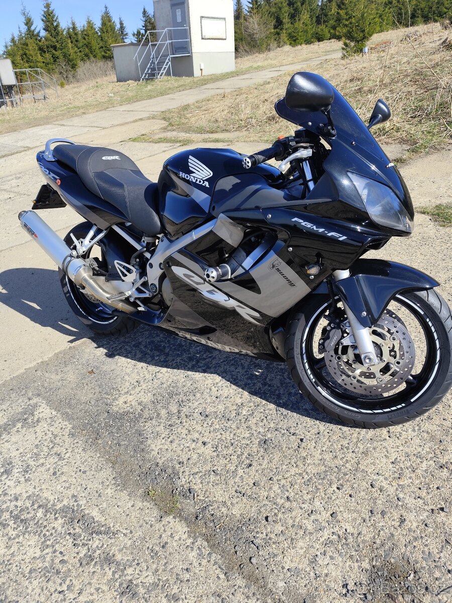 Prodám Honda CBR 600 f