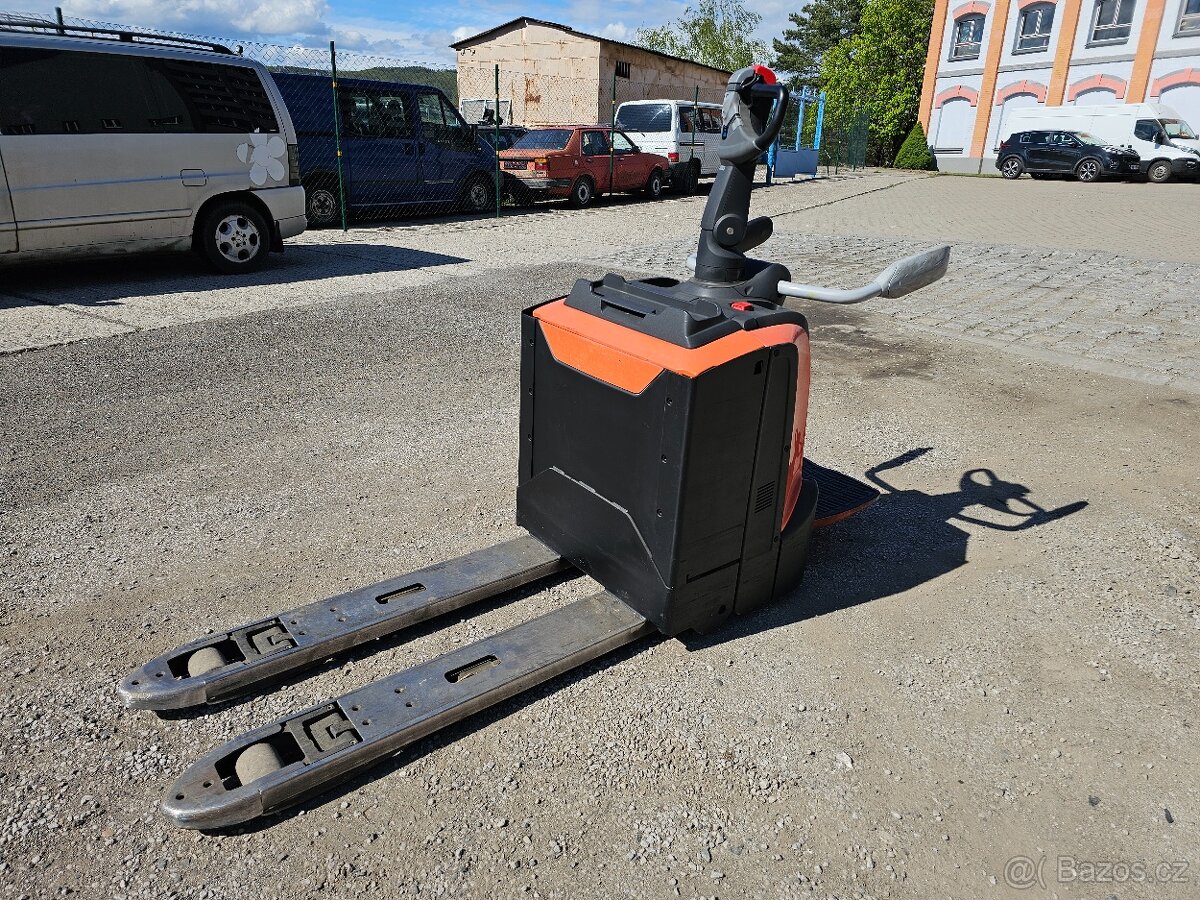 VZV BT nízkozdvižný paletový vozík