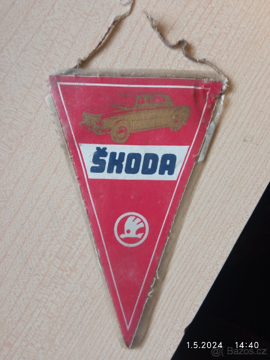 Vlaječka Škoda 100