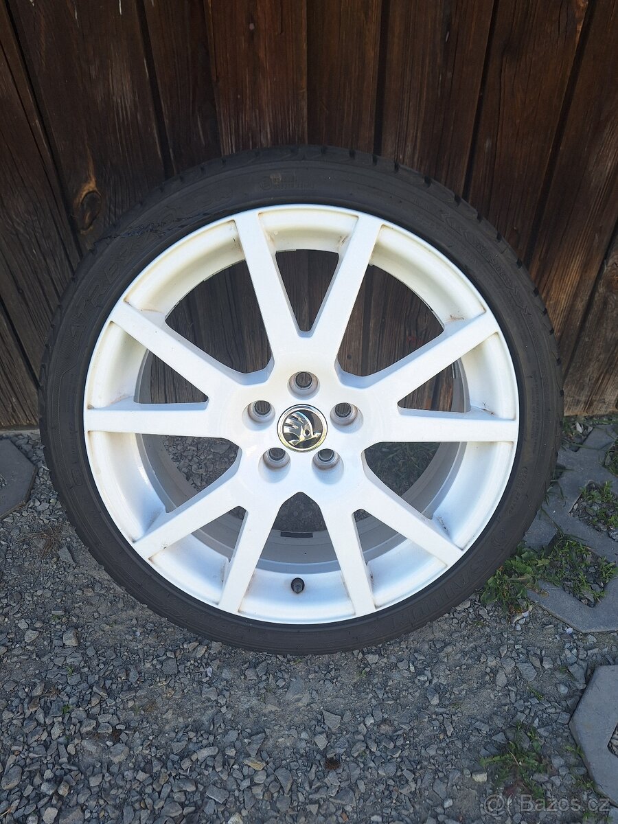 Pneu letní 205/40 R17