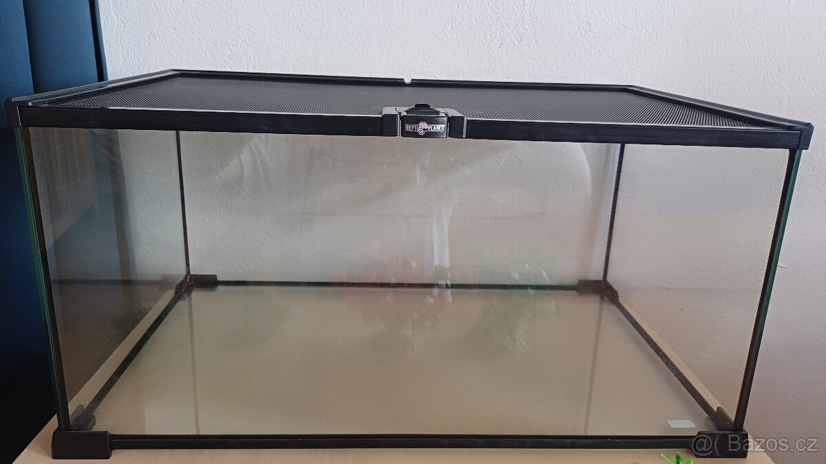 Terárium, akvarium