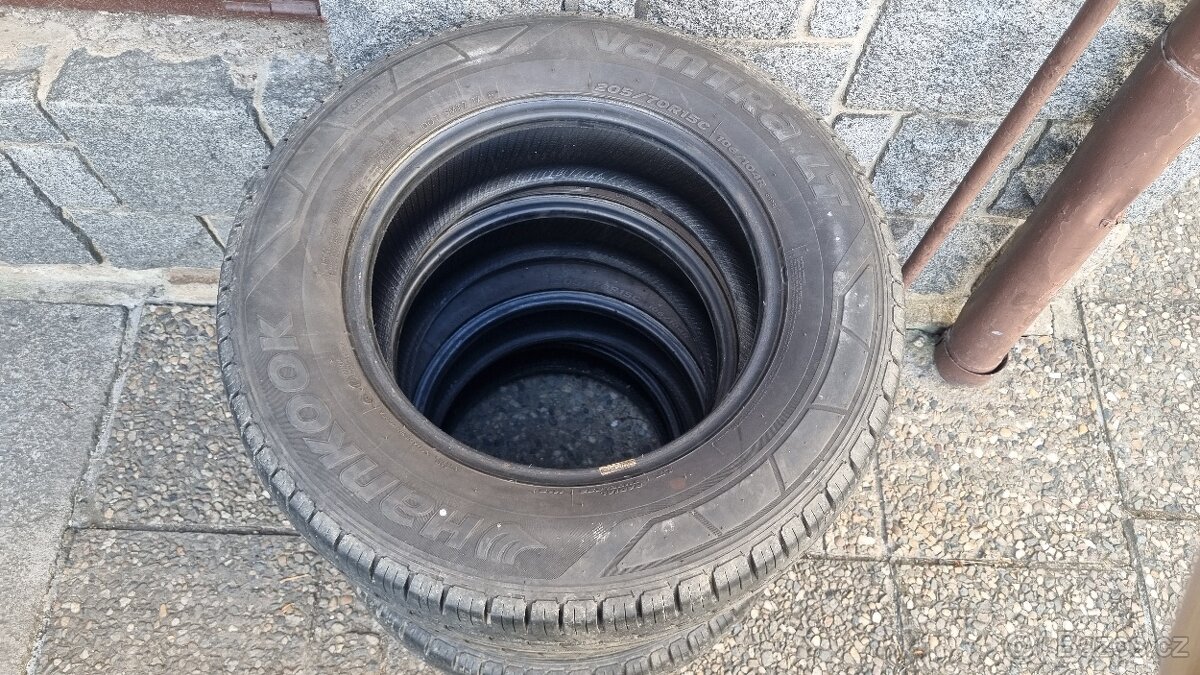 4x Hankook 205/70R15C letní