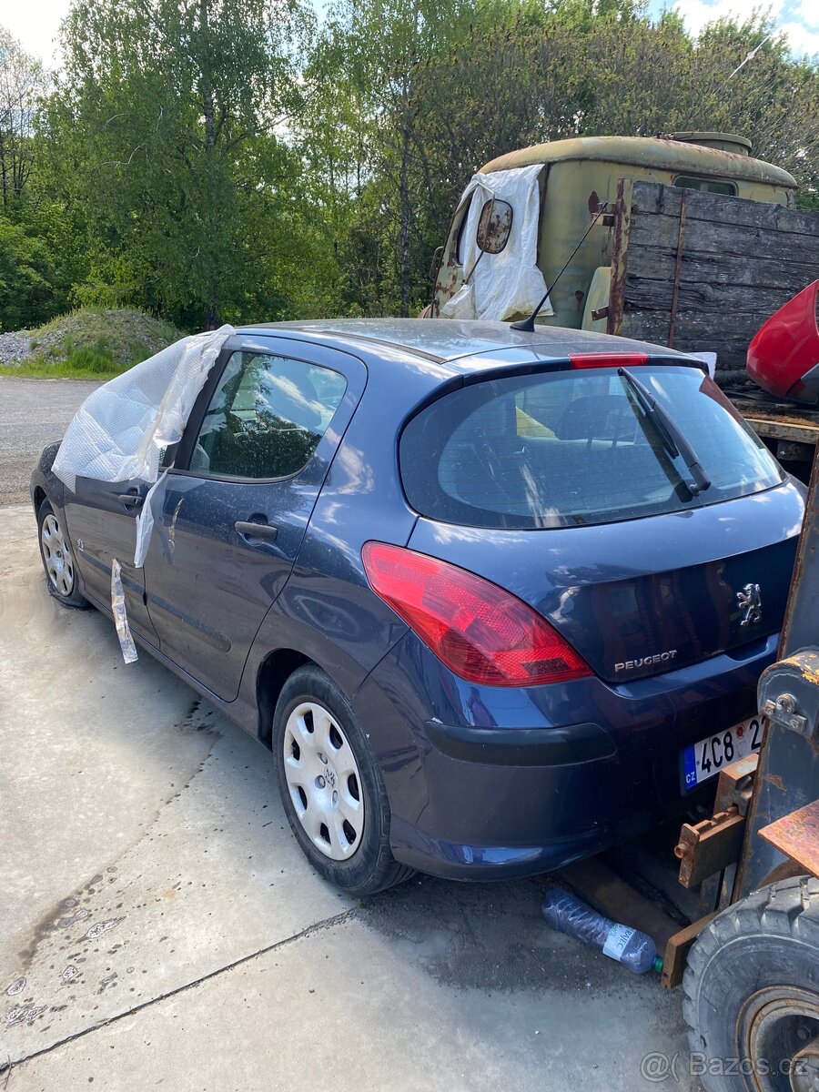 Peugeot na díly nebo opravu