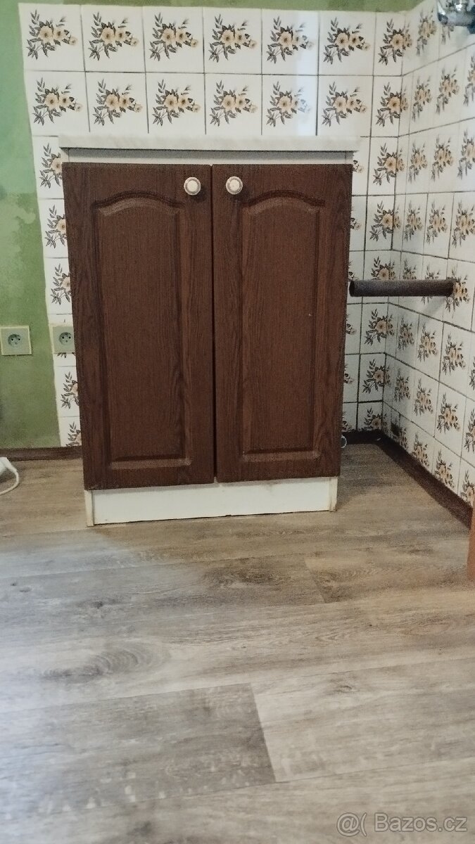 Skříňka pod umyvadlo,do dětského pokoje, garáže,kamkoliv.