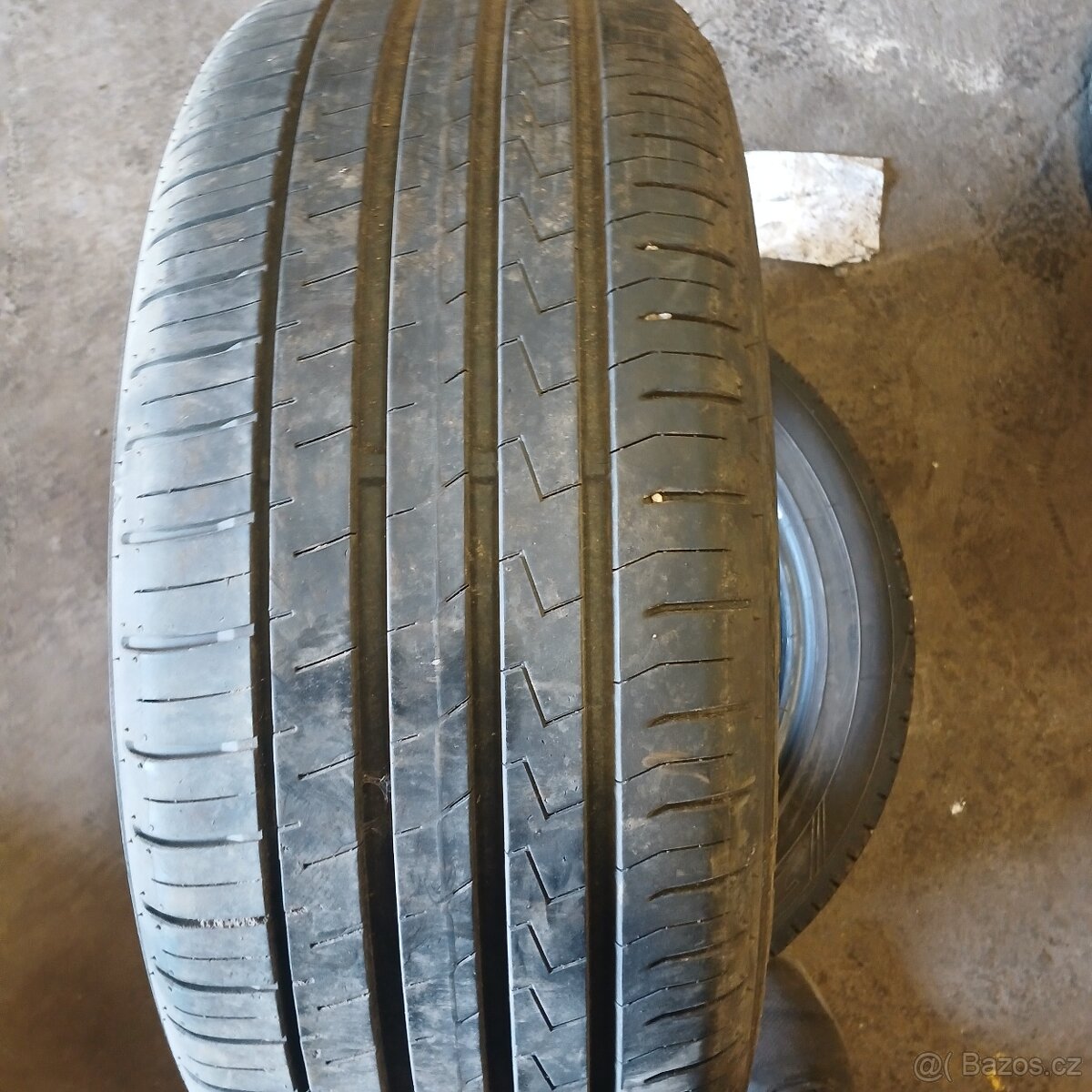Pneu letni 205/50r16