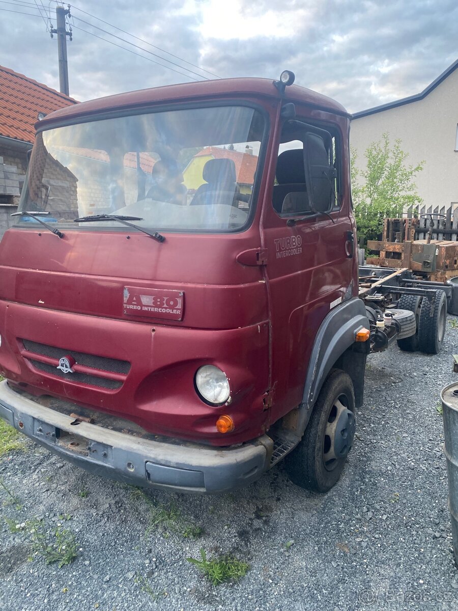 Avia A 80 nosič kontejnerů