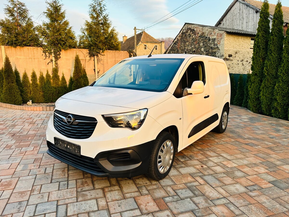 Opel Combo 2020 1.5 75kw TOP