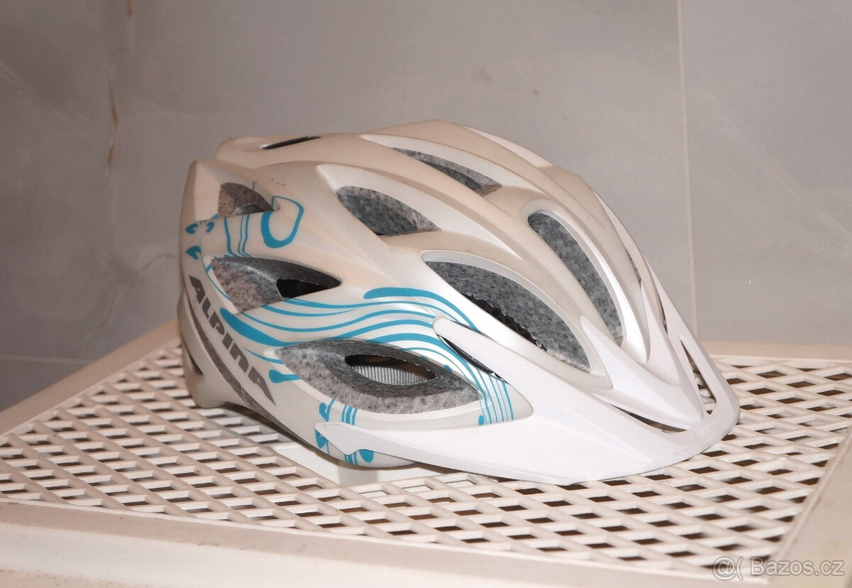 Skoro nová cyklistická helma S/M přilba na kolo Alpina 53-57