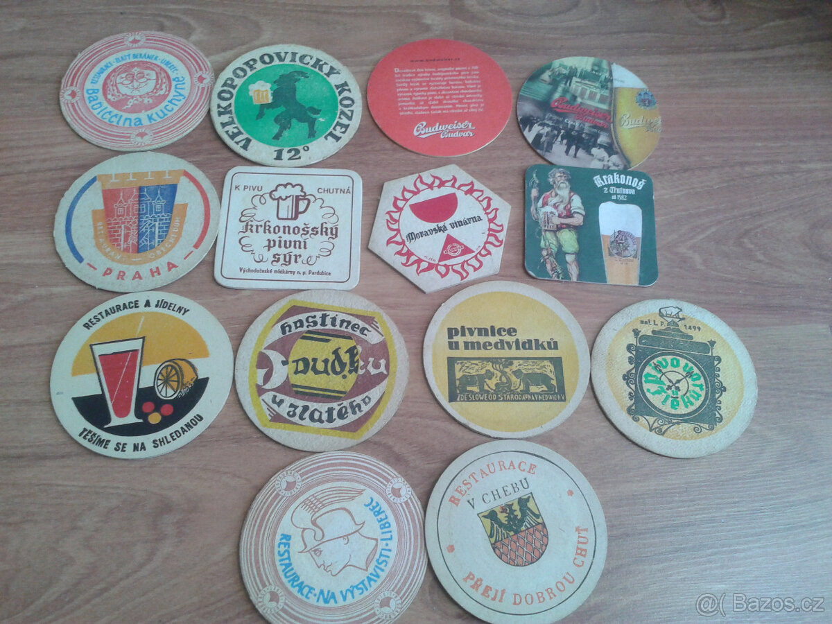 retro pivní tácky