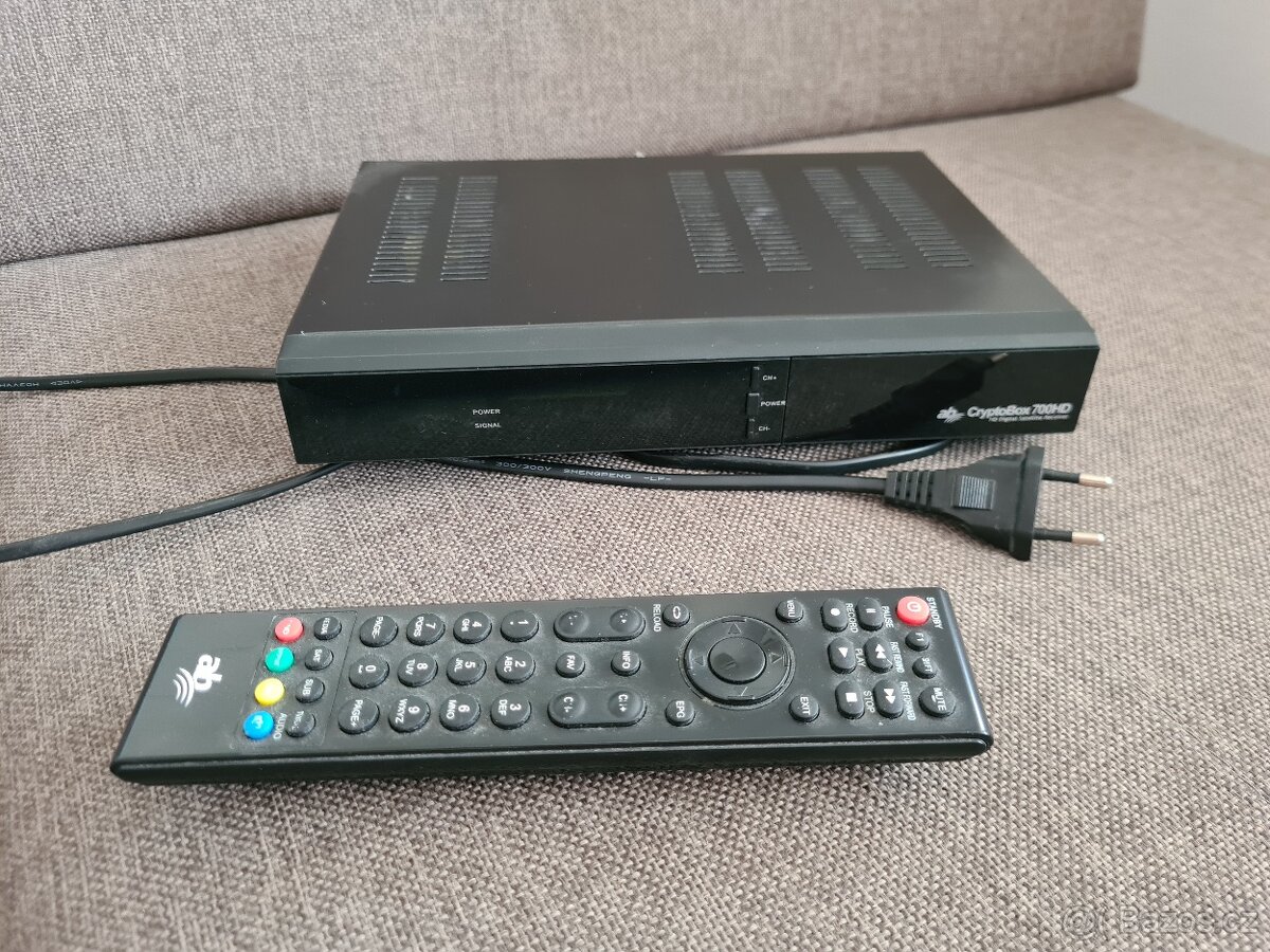 CryptoBox 700HD + parabola