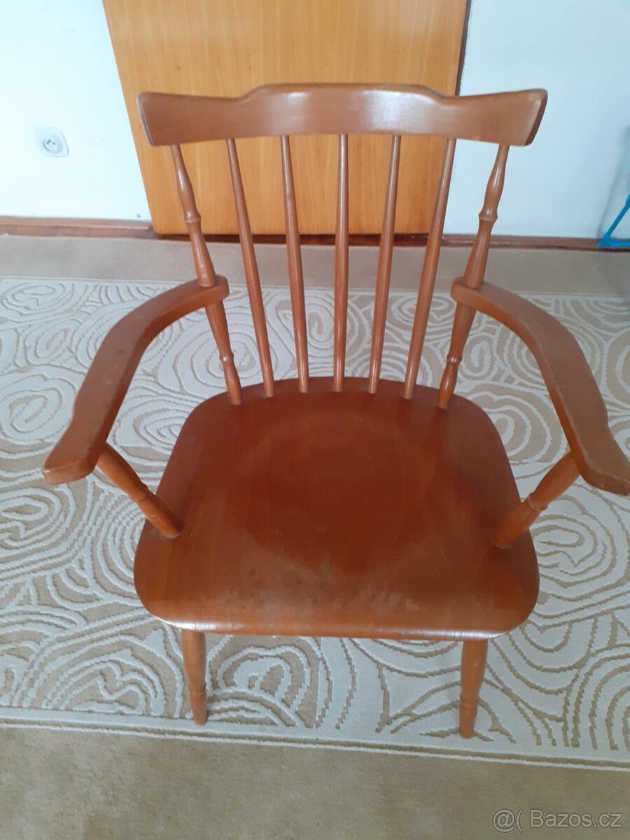 kuchyňské židle