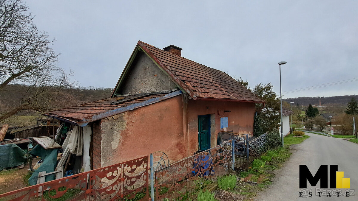 Prodej podílu 4/5 domu v obci Bítouchov u Mladé Boleslavi
