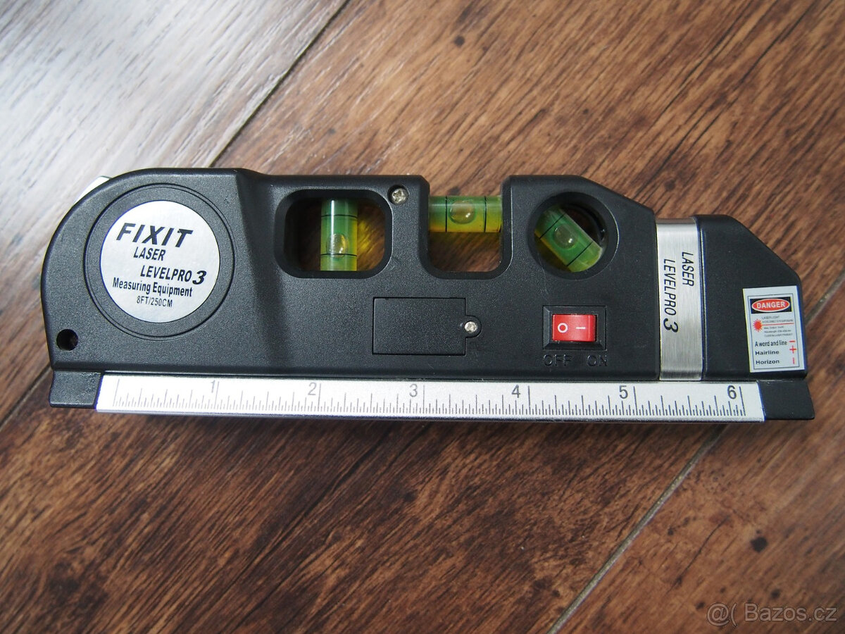 Vodováha s křížovým laserem a metrem FIXIT
