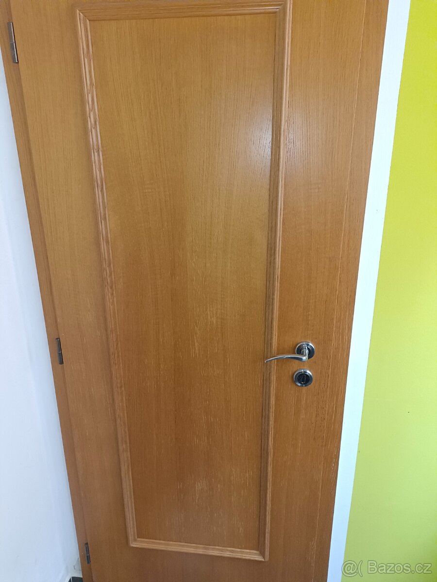 dveře
