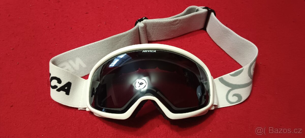 Lyžařské brýle