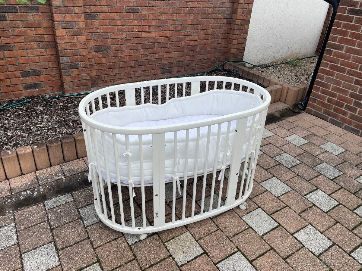 Postylka Stokke, matrace, mantinel, monitor dechu