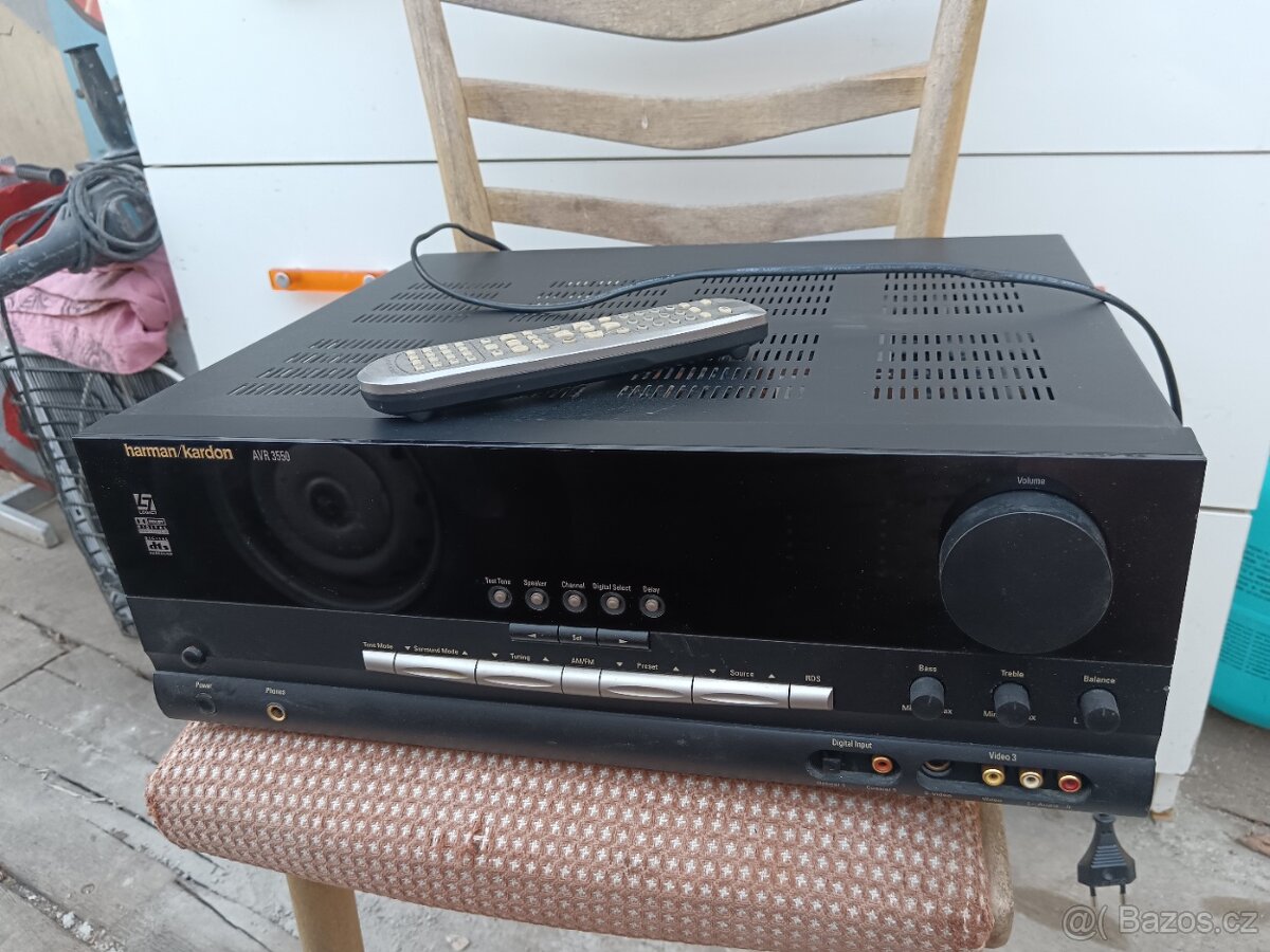 harman/kardon zesilovač