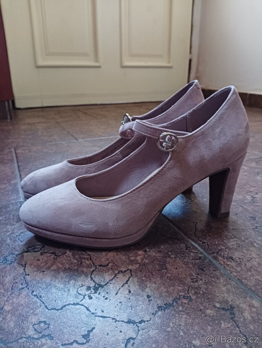 Prodám různé damské boty