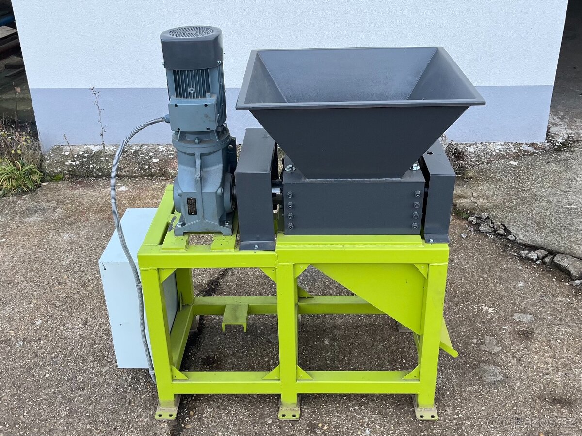 Drtič DR 300 na drcení různých odpadů