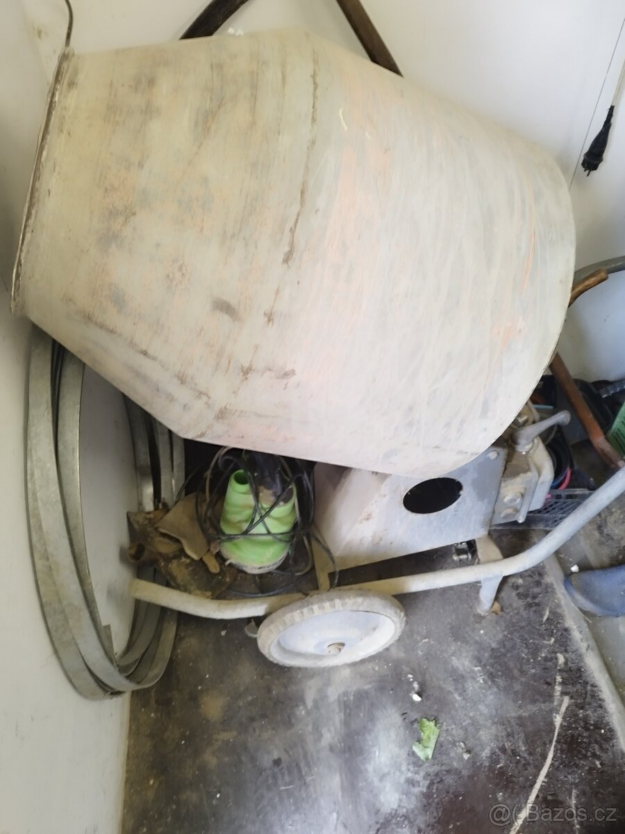 Stavební míchačka