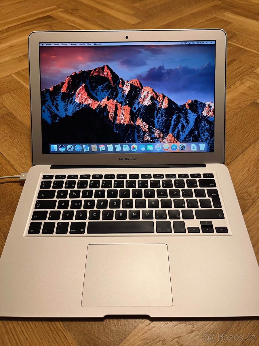  Apple MacBook Air 13" A1466