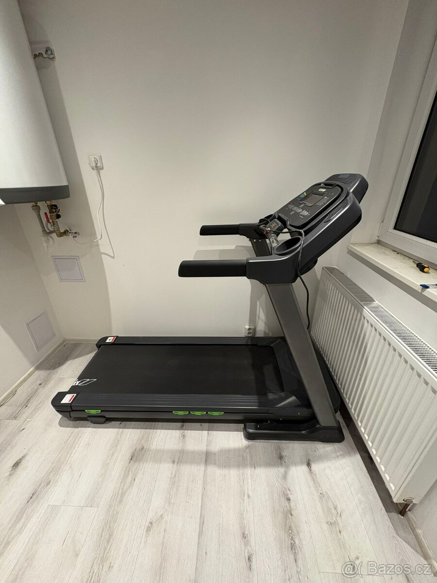 Běžecký pás HOUSEFIT SPIRO 20 iRun