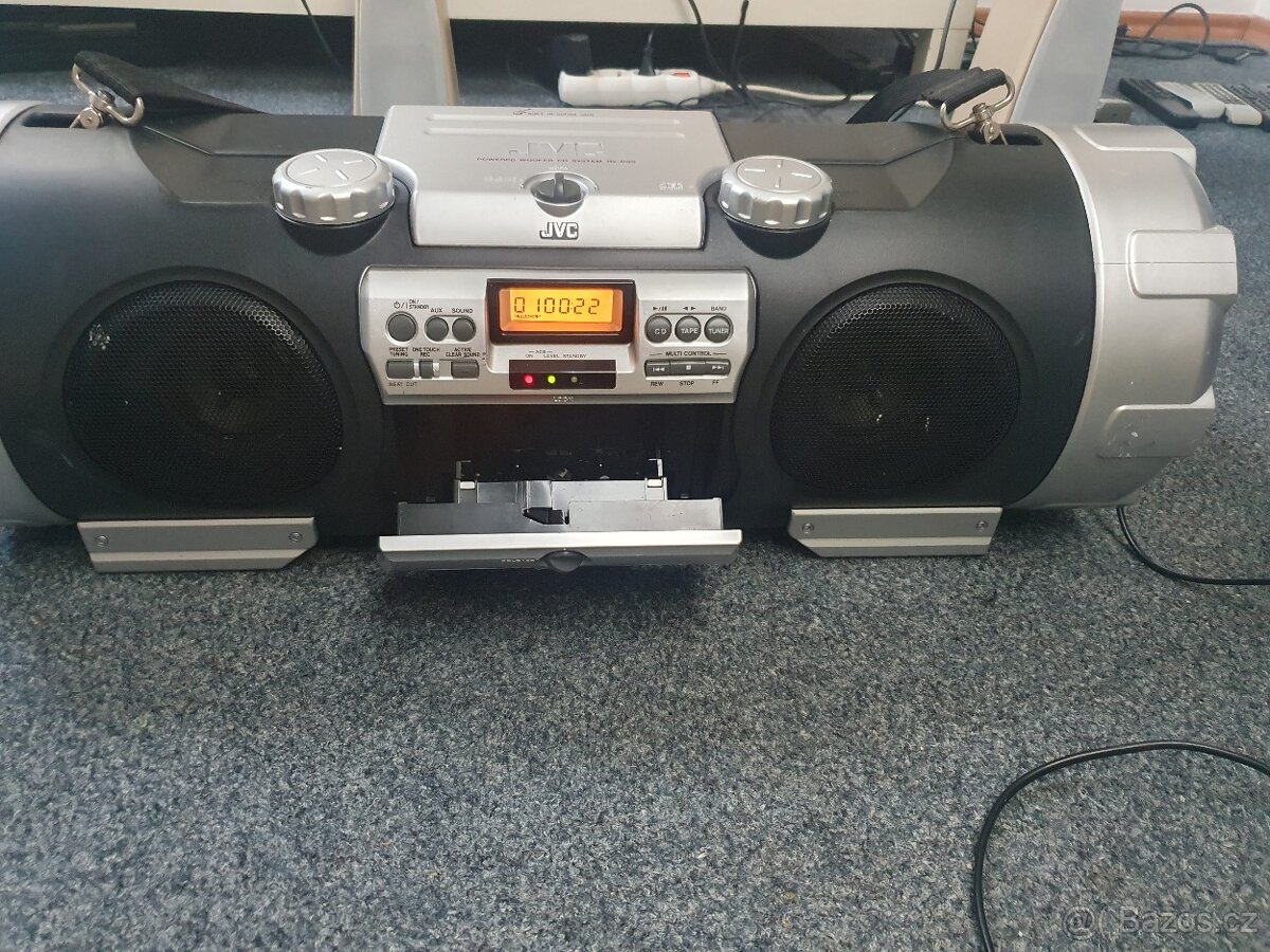JVC RV-B99 Powered Woofer CD System válec