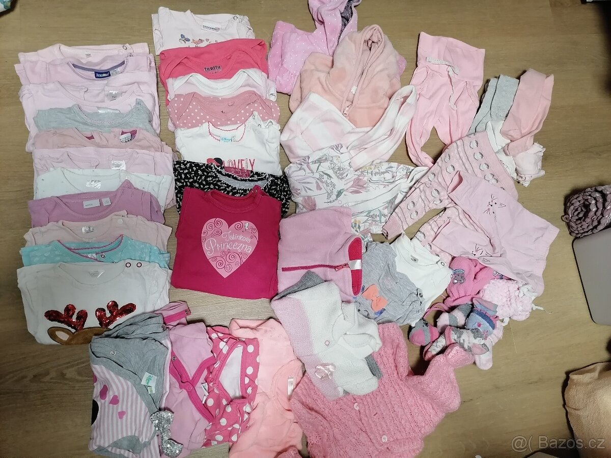 Balík dívčího oblečení vel. 62/68