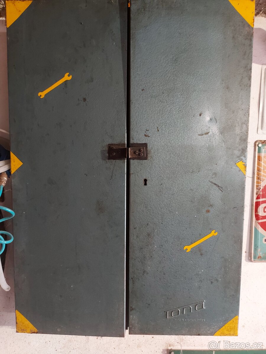 Skrinka na náradie TONA