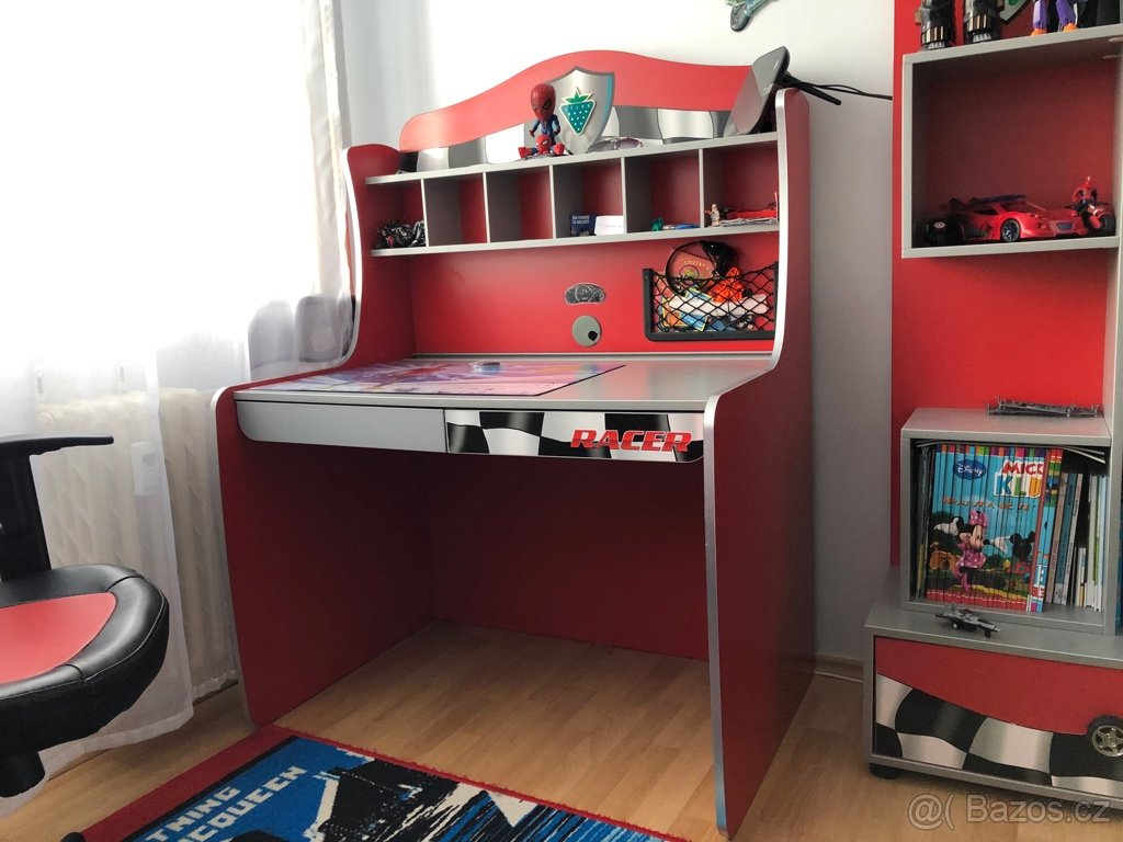 Prodám dětský pokojíček pro malého závodníka